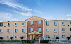 Super 8 By Wyndham Plano/Dallas Area